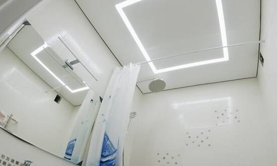Светополосы на натяжном потолке 3 кв.м. - Ванная - Копыль